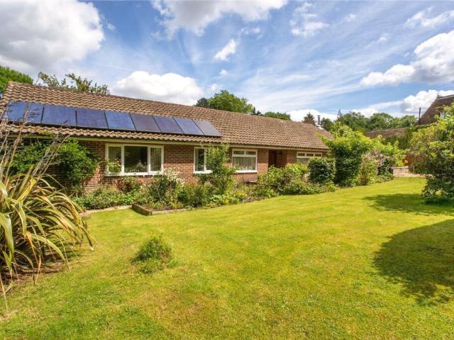 Bungalow for sale in Hillview, Surrey