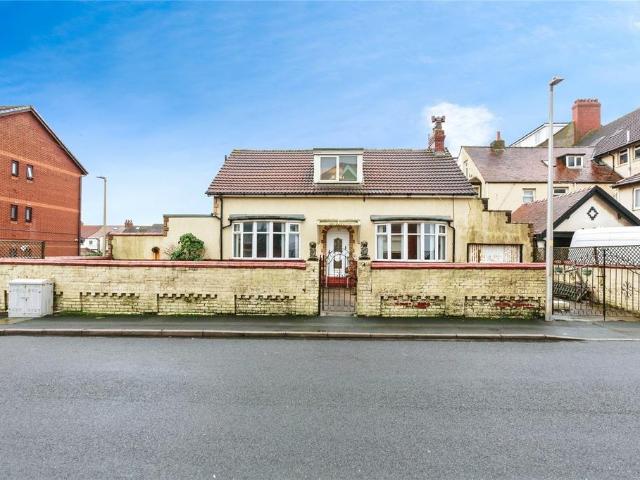 Bungalow for sale in Blackpool