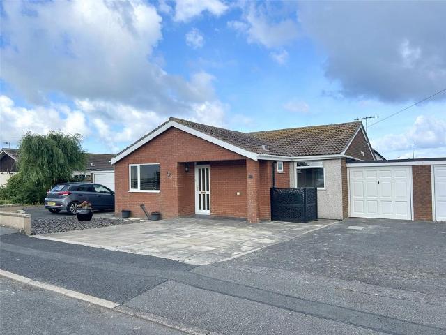 Bungalow for sale in Fairbourne, Wales