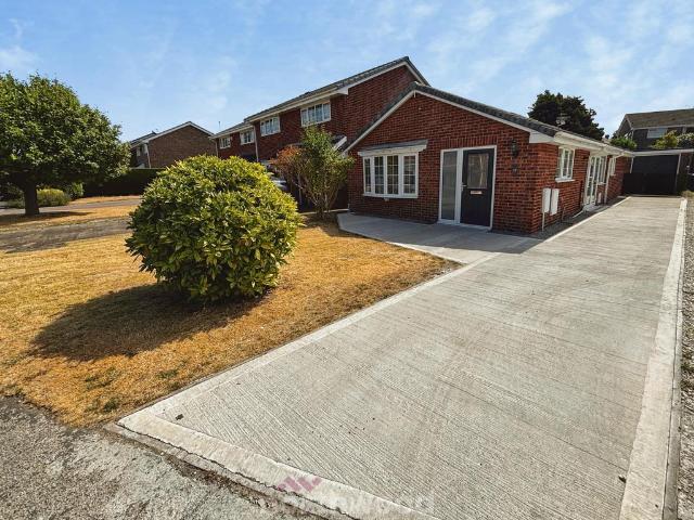 Bungalow for sale in Hatfield, South Yorkshire