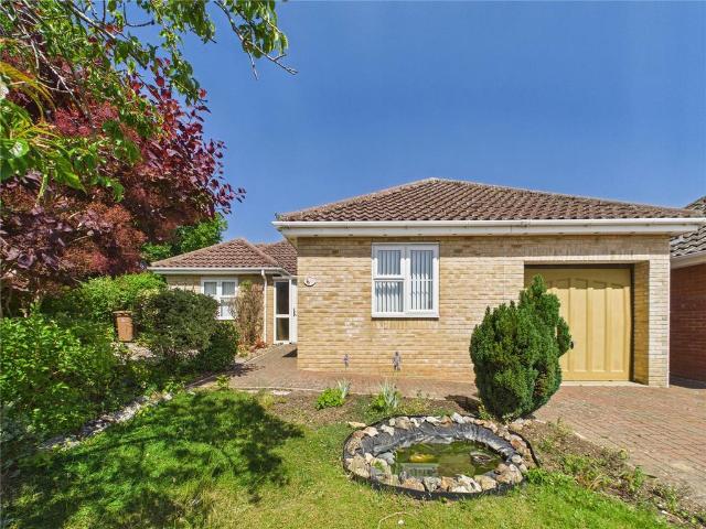 Bungalow for sale in Sudbury, Chelmondiston