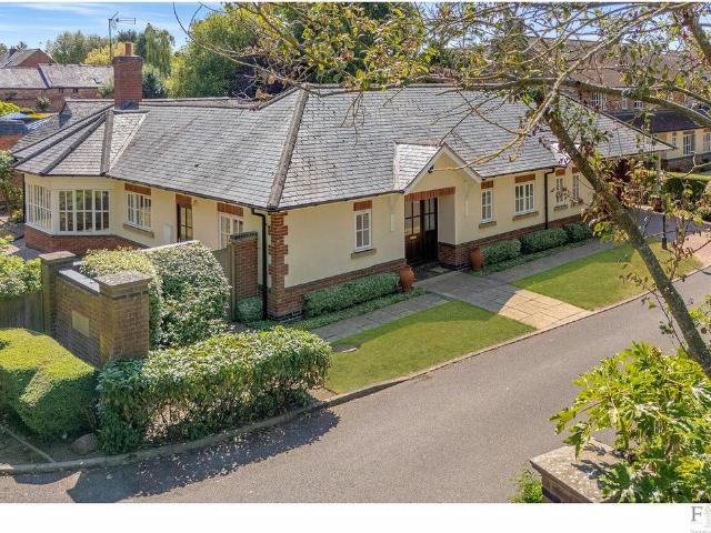 Bungalow for sale in Great Glen, Harborough
