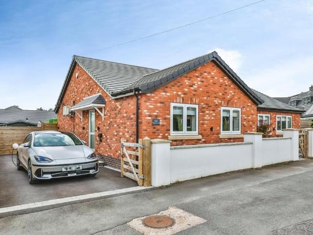 Bungalow for sale in Titchfield, Hucknall