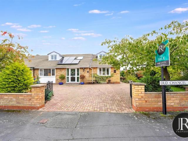 Bungalow for sale in Chadsmoor, Staffordshire