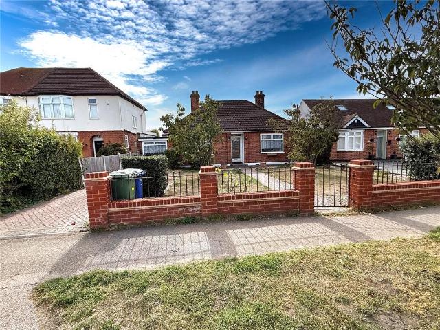 Bungalow for sale in Little Thurrock, Grays