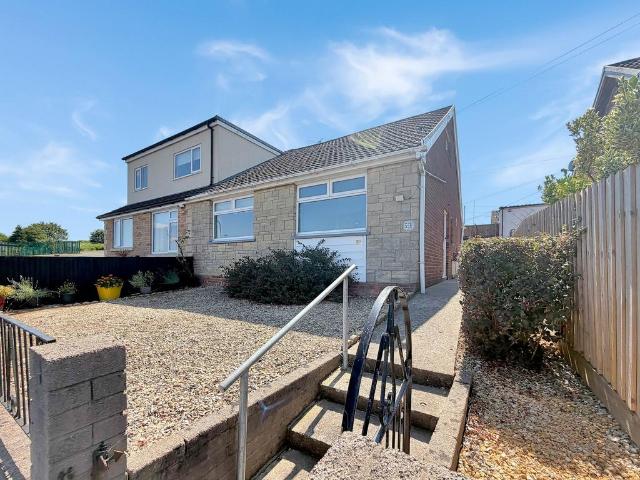Bungalow for sale in Cefn Hengoed, Wales