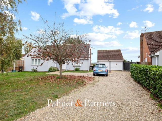 Bungalow for sale in Fordham Heath, Essex