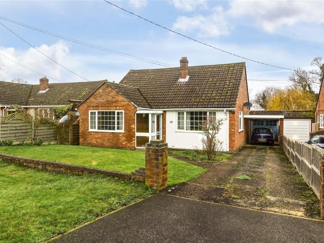 Bungalow for sale in Tebworth, Bedfordshire
