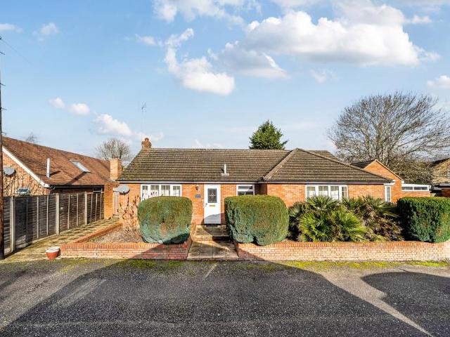 Bungalow for sale in Batchworth, Hertfordshire