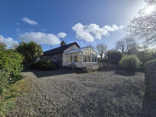 Bungalow for sale in Llanrug, Wales