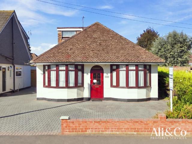 Bungalow for sale in Grays, Essex