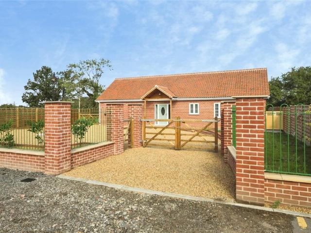 Bungalow for sale in Hepworth, West Suffolk