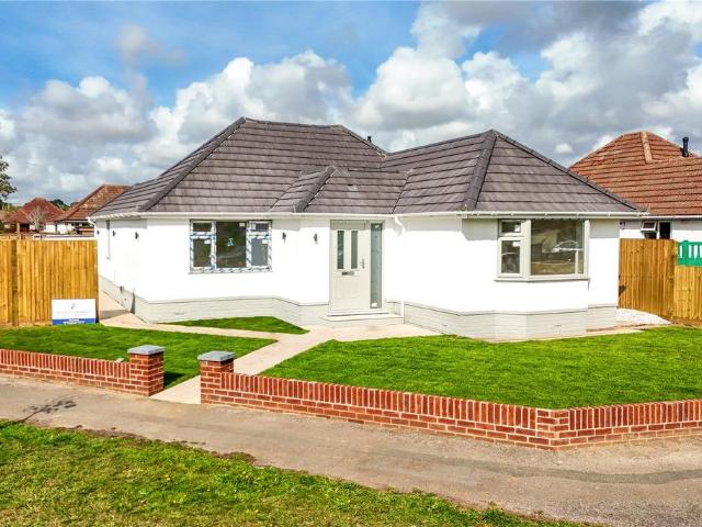 Bungalow for sale in Old Milton, New Forest