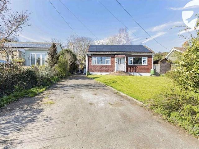 Bungalow for sale in North Halling, Cuxton