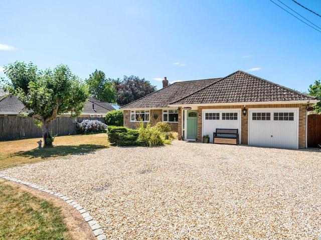 Bungalow for sale in Bolton Low Houses, Hampshire