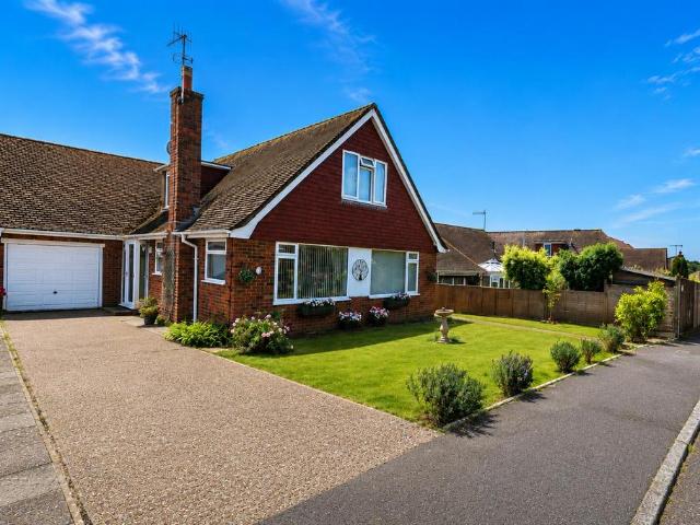 Bungalow for sale in Little Common, Heathlands
