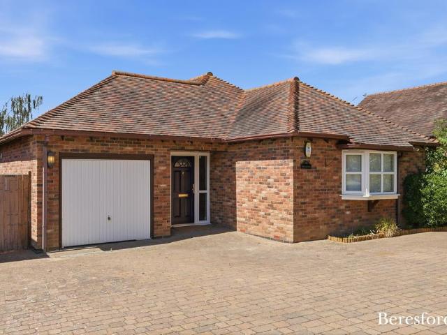 Bungalow for sale in Navestock Side, Essex