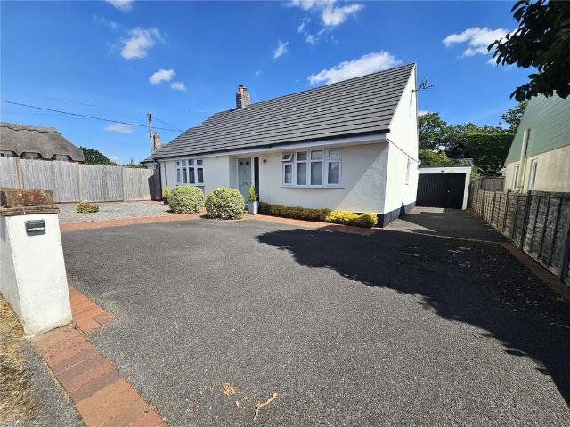 Bungalow for sale in Ashurst Bridge, Hampshire