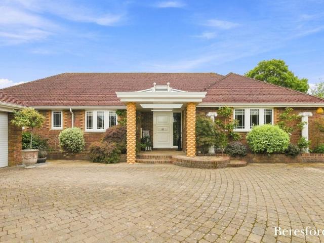 Bungalow for sale in Hutton, Brentwood