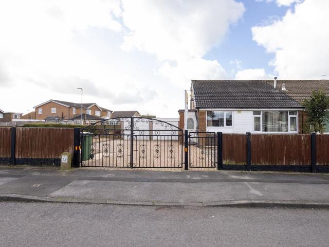 Bungalow for sale in Drighlington, Adwalton