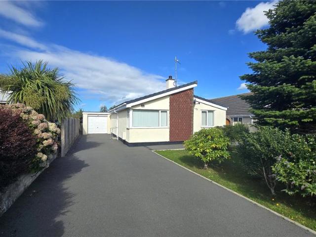 Bungalow for sale in Valley, Ynys Môn / Isle of Anglesey