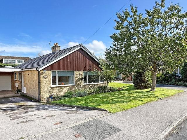 Bungalow for sale in Pool, West Yorkshire