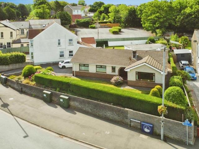 Bungalow for sale in Penllergaer, Wales