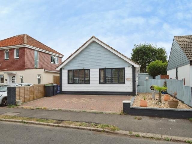 Bungalow for sale in Spring Vale, Hampshire