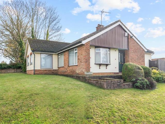 Bungalow for sale in Sawbridgeworth, Colliers End