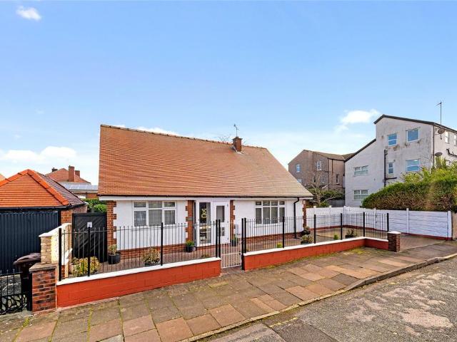 Bungalow for sale in Meols Cop, Southport
