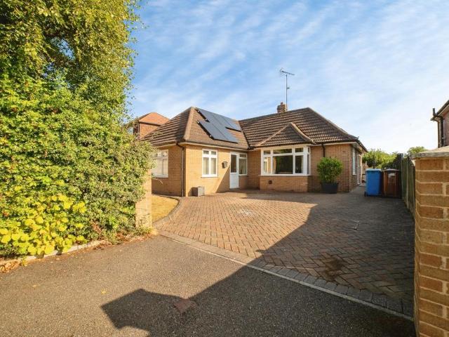 Bungalow for sale in Potters Corner, East Midlands