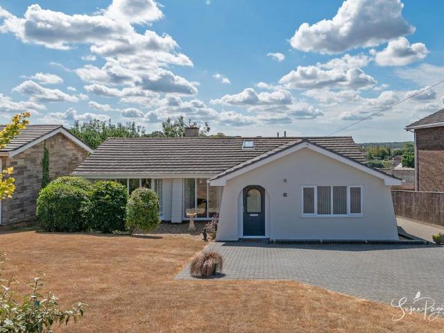 Bungalow for sale in East Cowes, Isle Of Wight