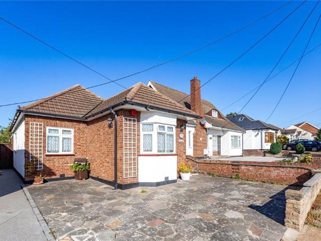 Bungalow for sale in Cranham, Cat Hill