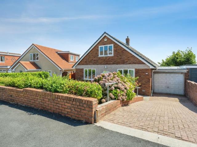 Bungalow for sale in Nangreaves, Wales