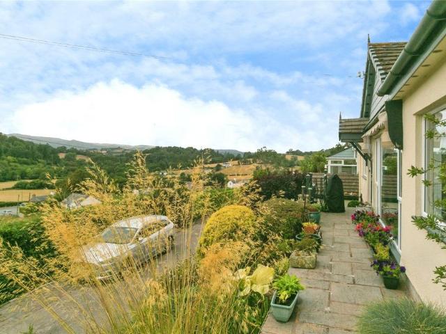 Bungalow for sale in Brymbo, Eglwysbach