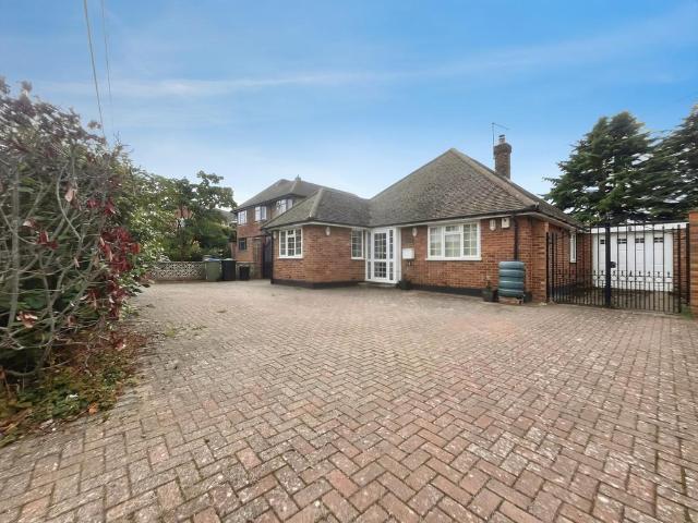 Bungalow for sale in Crockenhill, Sevenoaks