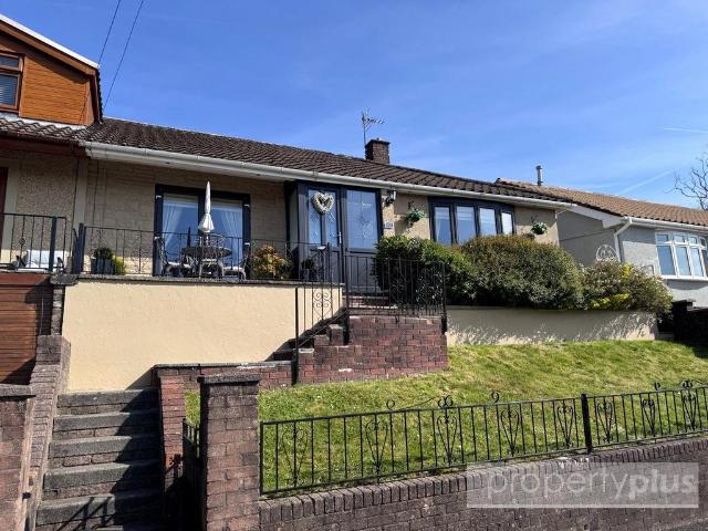 Bungalow for sale in Penygraig, Wales