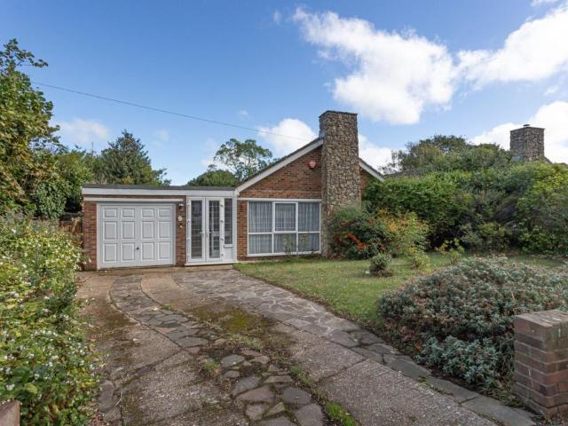 Bungalow for sale in Millmead, Acol