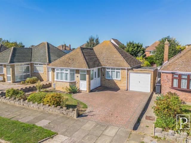 Bungalow for sale in Frinton and Walton, Dale Hill