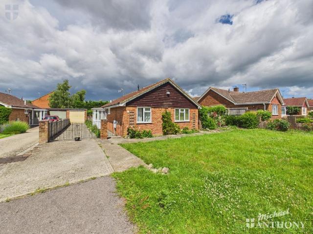 Bungalow for sale in Walton, Aylesbury