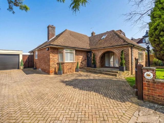 Bungalow for sale in Chestnut Street, Swale