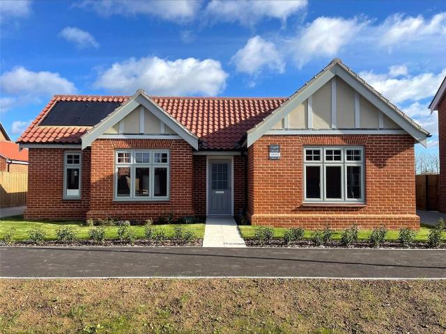 Bungalow for sale in West Mersea, Colchester