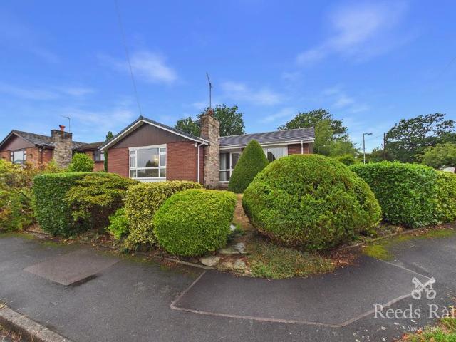 Bungalow for sale in Cuddington, Cheshire