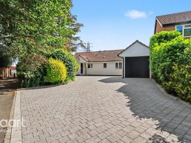 Bungalow for sale in Bedford