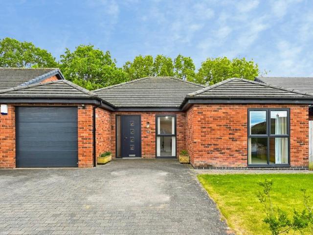 Bungalow for sale in Potters Corner, East Midlands