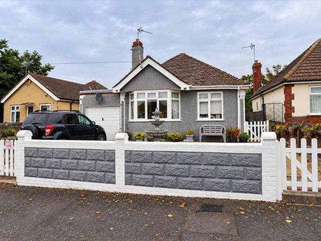 Bungalow for sale in Clacton-on-Sea, Tendring