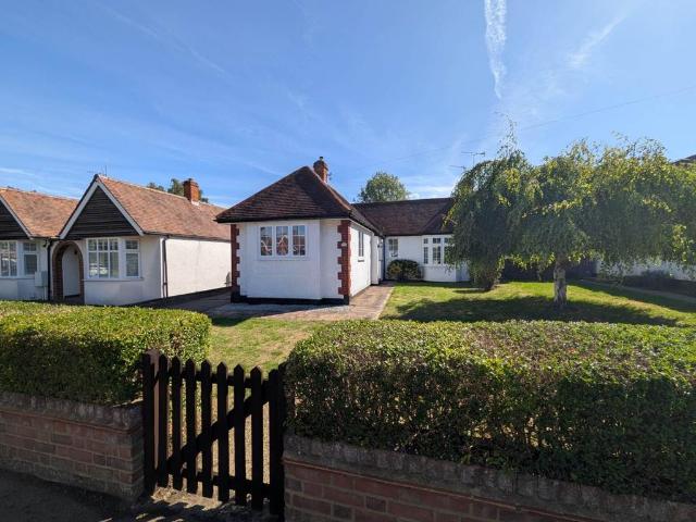 Bungalow for sale in King's Walden, Hertfordshire