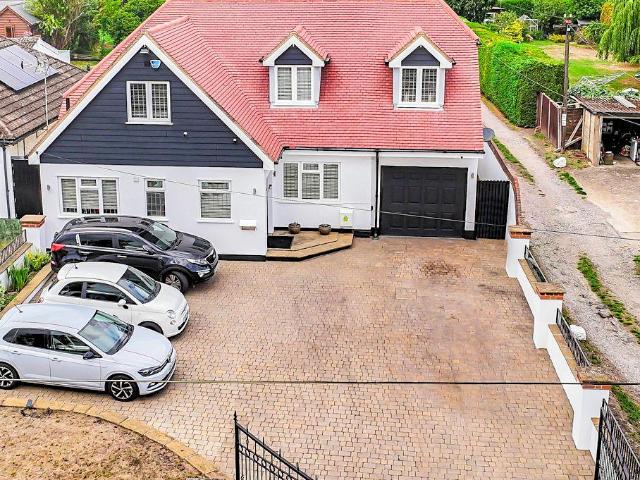 Bungalow for sale in Halls Green, Epping Forest