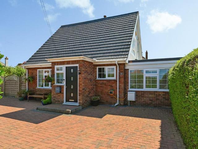 Bungalow for sale in Hunstanton, Brookville