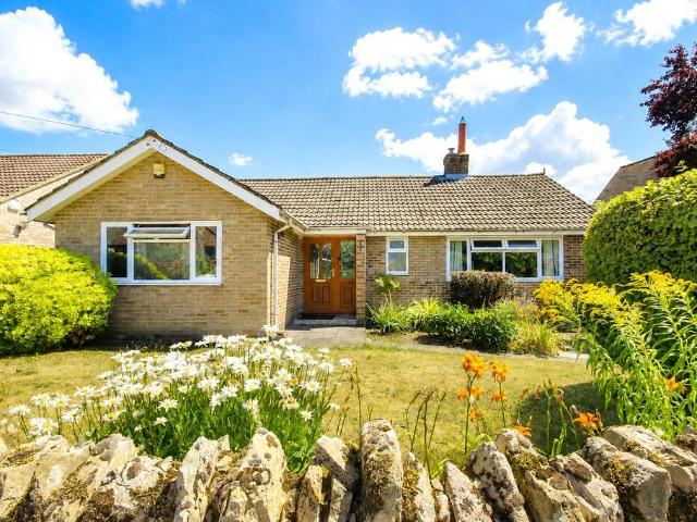 Bungalow for sale in Bedford